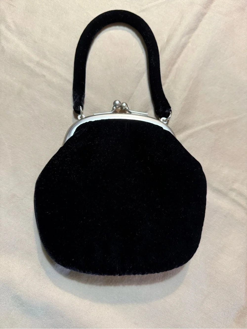 Vintage Unlisted by Kenneth Cole Black Velvet Kiss-Lock Evening Bag